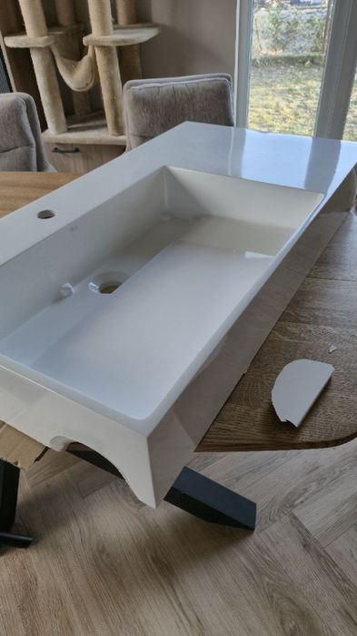 Umywalka Rea Archi 90 cm – nowa, do  naprawy