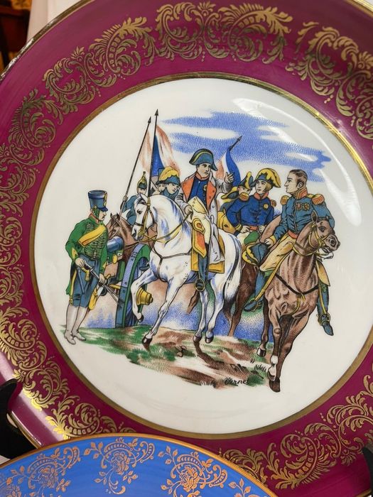 Antiguidade pratos decorativos Limoges em bom estado
