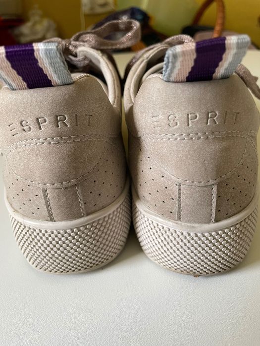 Шкіряні оригінальні бежеві кеди Esprit