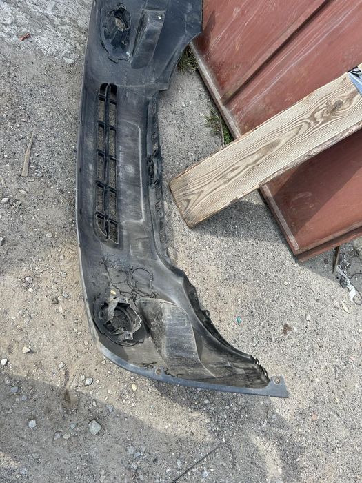 Запчастини бампер решітка