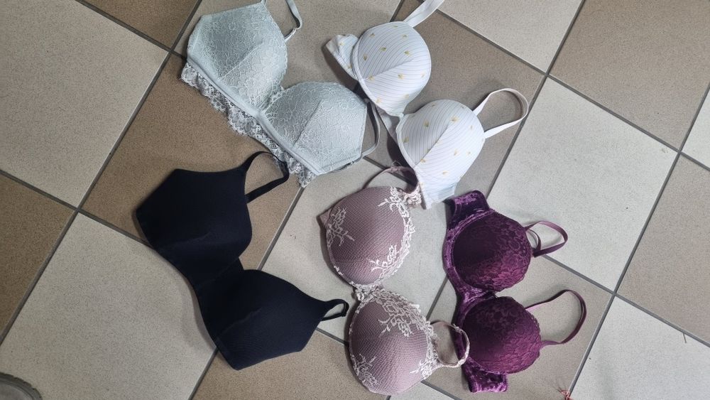 Zestaw 5 sztuk staników biustonoszy 80c