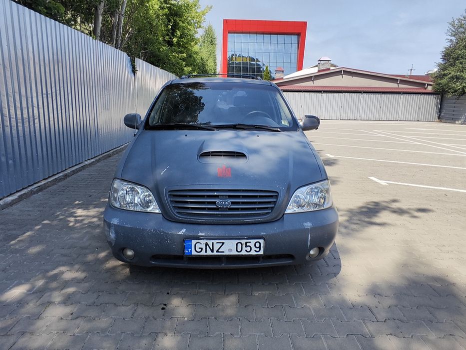 Продам або на запчастини Kia Carnival  2.9л дизель