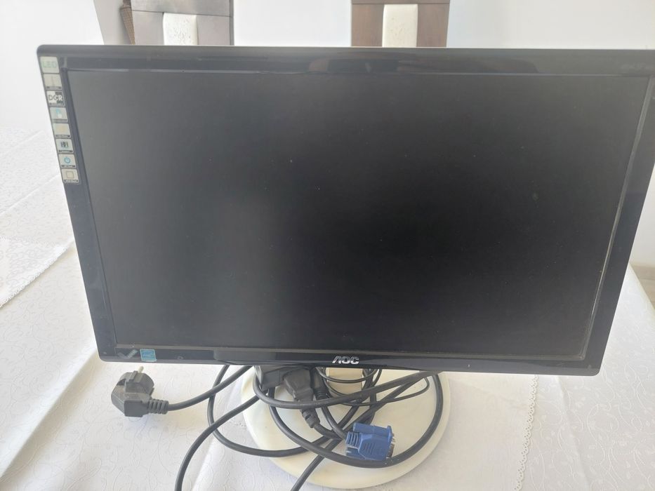 Monitor komputer led