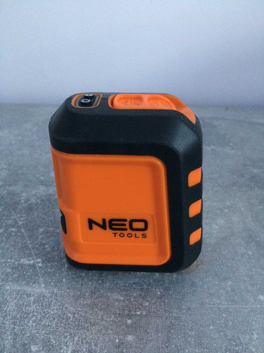 Laser krzyżowy Neo Tools 75-106 zielona wiązka - jak nowy.