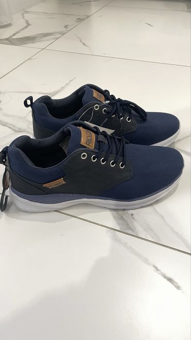 Чоловічі літні кросівки