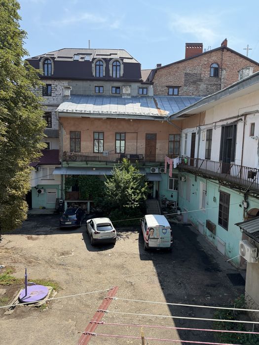 Продаж квартири в центрі Чернівців