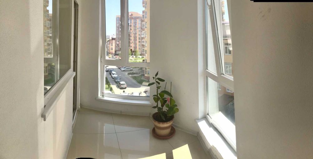 Подобово. Посуточно. Недалеко озеро. Центр, нова 3 кімн квартири.