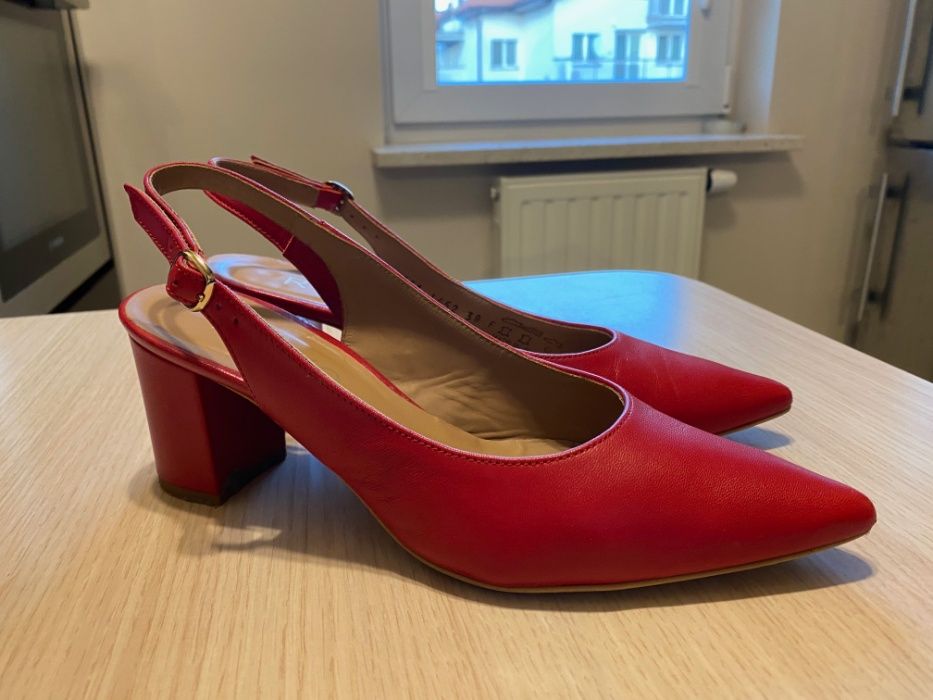 Buty skórzane, eleganckie na obcasie, Ryłko, roz. 38