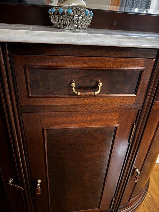 Móvel de entrada com espelho