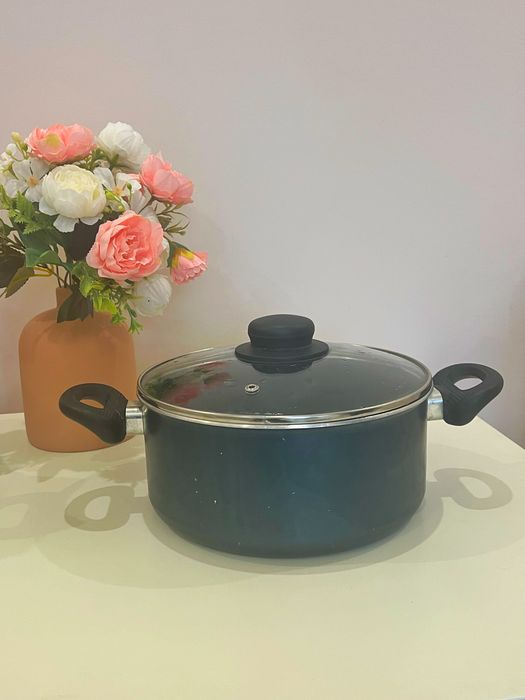 (Німеччина) Каструля з кришкою
