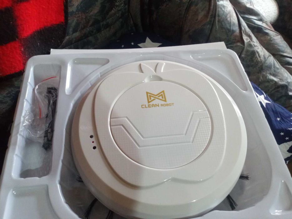 Aspirador clean Robot novo em caixa