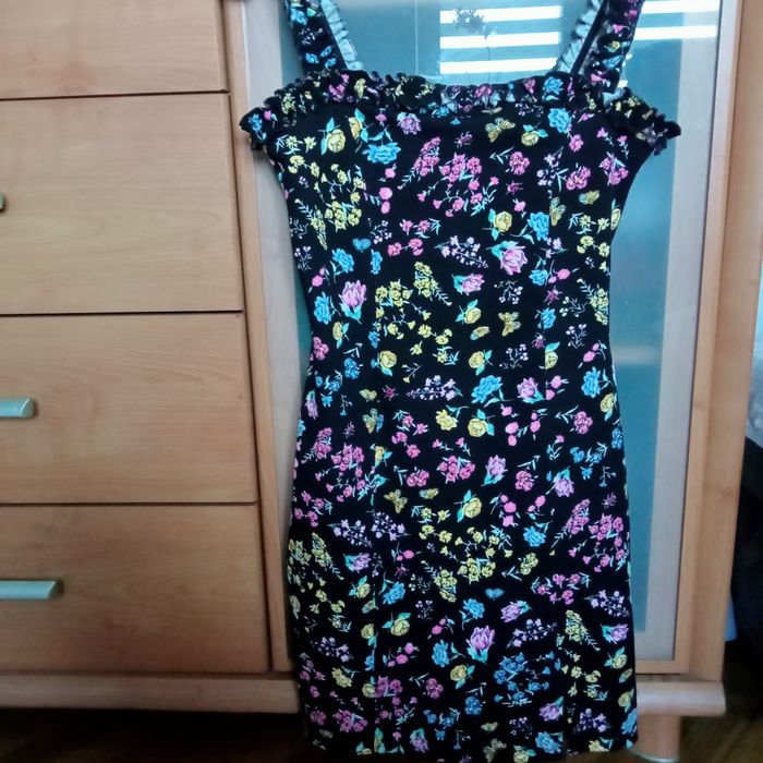 Sukienka NOWA, letnia, mini, na ramiączkach. Divided H &M  M