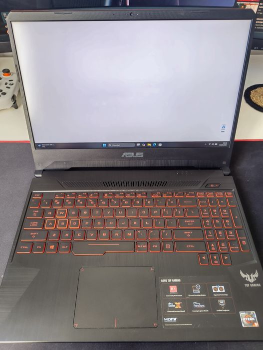 Laptop Asus TUV radeon rx560x, ryzen 5, ddr4, gaming