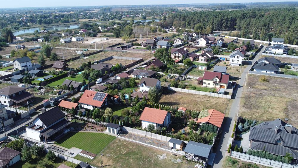 Ділянка на березі Київського моря в котеджному містечку Золотий Берег