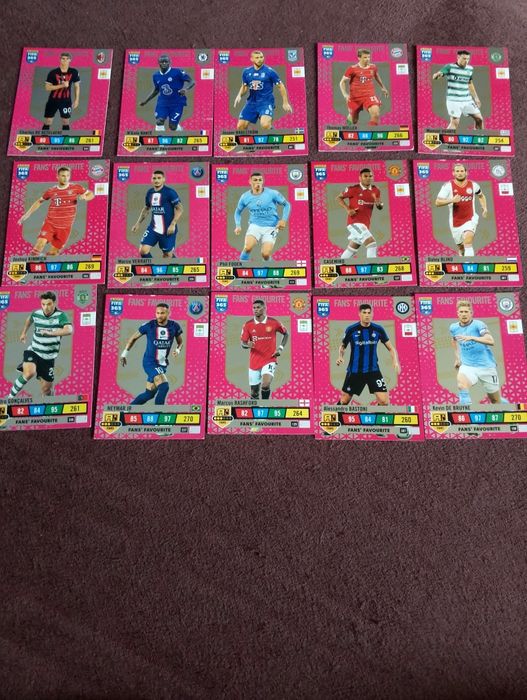 Sprzedam karty piłkarskie