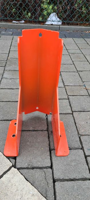 Odbojnik słupa regałowego osłona nogi narożna regałowej 42cm