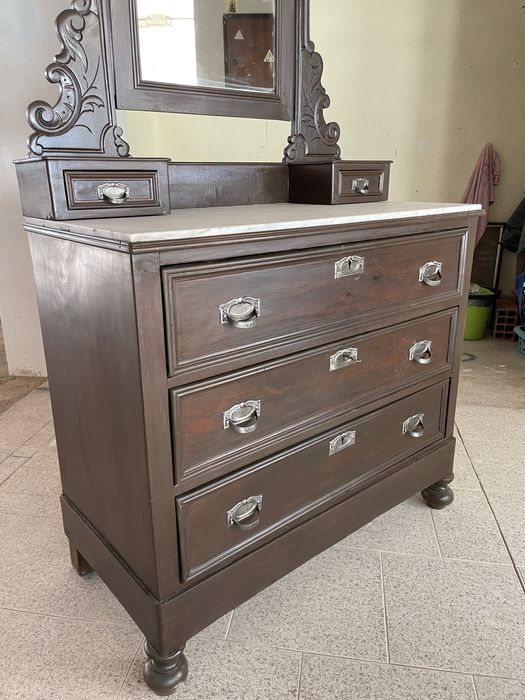 Oportunidade Cómoda com espelho gravado