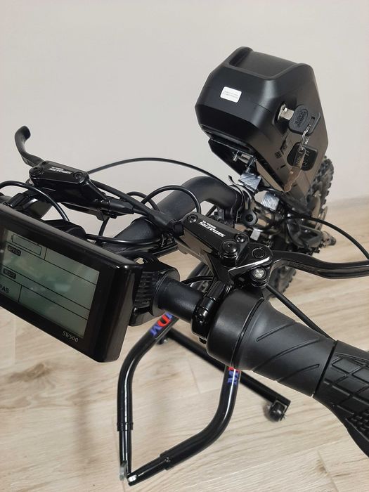 Napęd elektryczny HL-14/900-Kross do wózka inwalidzkiego