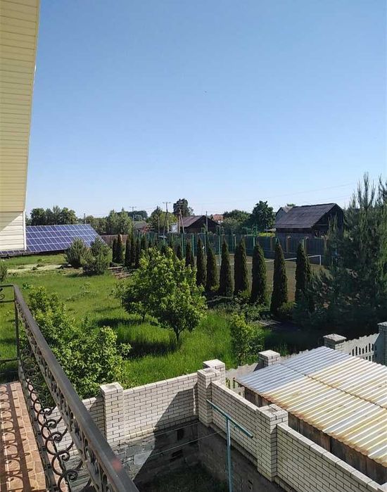 Зарічани ,чудовий будинок в затишному куточку