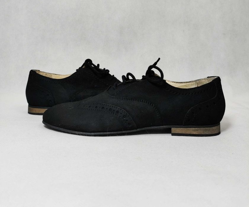 Półbuty damskie skórzane czarne PIER ONE 38 24,3 cm BD0096