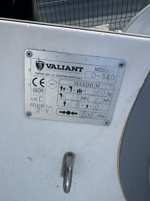 Vendo barco valiant 340 com motor 8hp e atrelado tudo legalizado