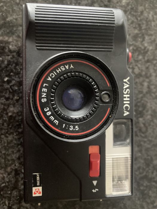 Máquina fotográfica Yashica mf3 super