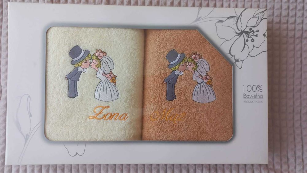 Komplet dwóch ręczników bawełnianych frotte z haftem na prezent ślubny