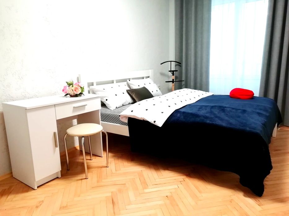 Посуточно.Подобово 2ком  м. Теремки, ТРЦ  Магелан