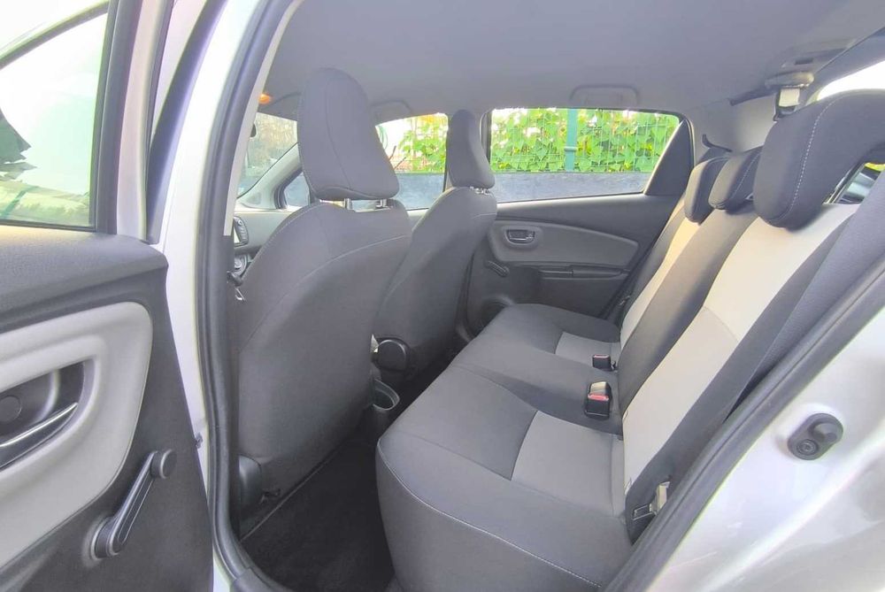 Toyota Yaris — fotografia 11