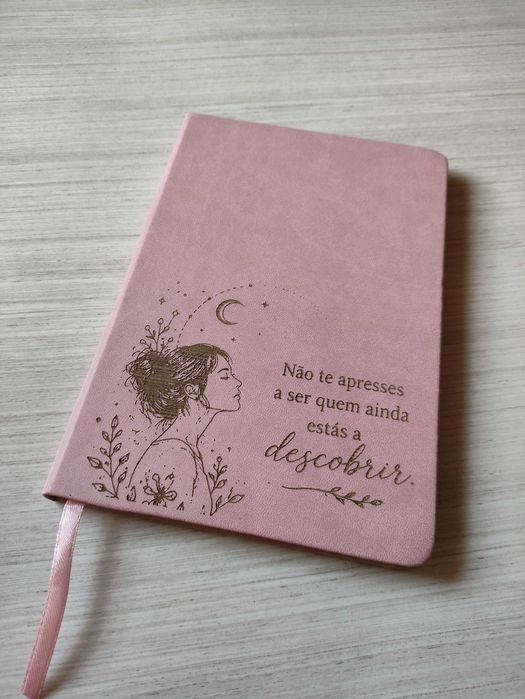 Caderno/Diário/Bloco de Notas A5 Personalizado Rosa - Coisas de Geek - Gravação a Laser
