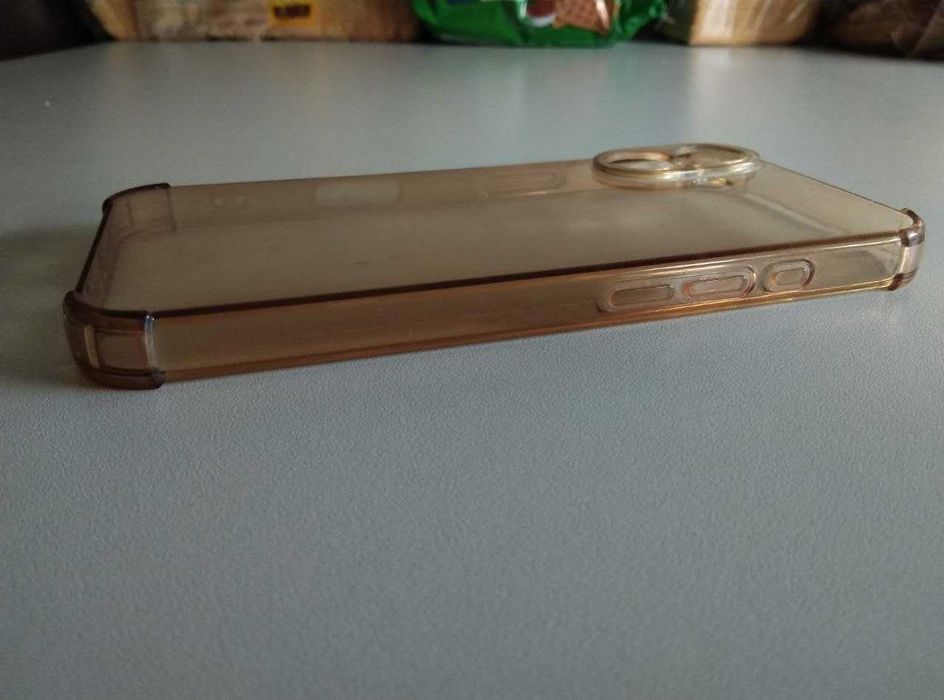 Чохол для iPhone 16 силіконовий протиударний із захистом камери чехол