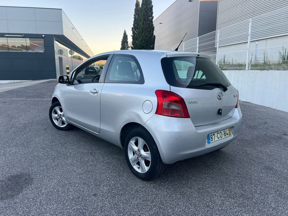 Toyota Yaris 1.0 Nacional — photo 3