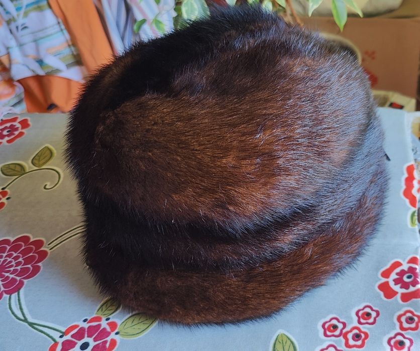 Шапка норкова жіноча