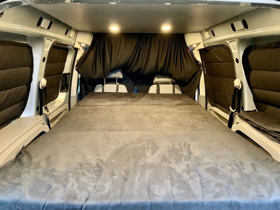 Conjunto de Campismo (Cozinha + Cama) para VW Caddy 3 e 4 – Novo