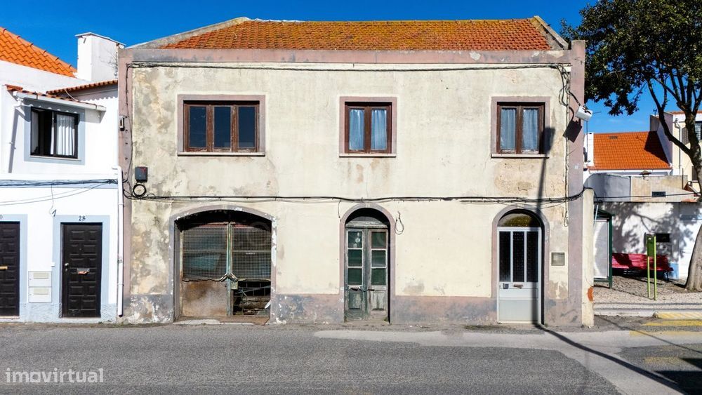 INVESTIMENTO: Prédio com projeto aprovado para 8 Apartamentos
