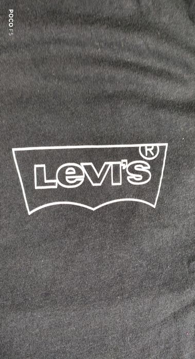 Levi's czarny t-shirt rozm XL nadruk białe konturowe logo w białym konturze