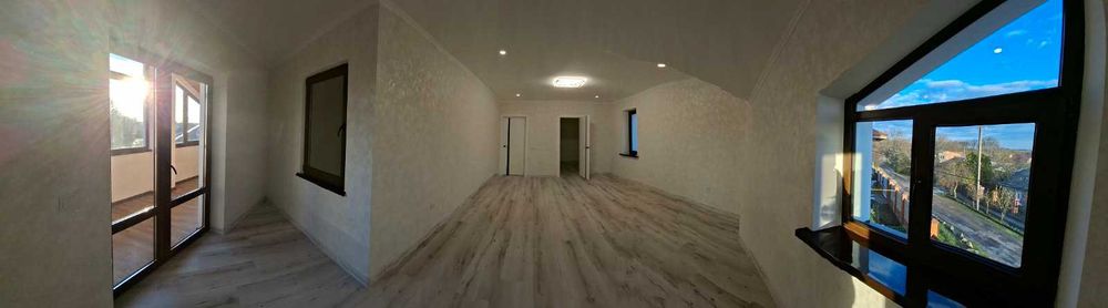 Продається сучасний  будинок з ремонтом 2025 року