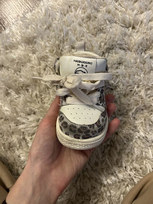 Кросівки дитячі на 2-3 роки