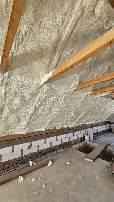 Утеплення Пінополіуретаном(ППУ),Піною, дахів ,каркасні буд, ангарів,