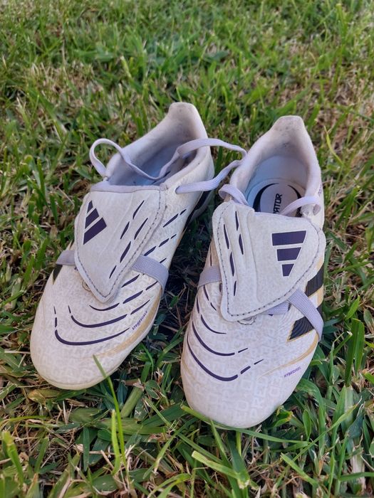 Chuteiras Adidas Predator (Tamanho 31)