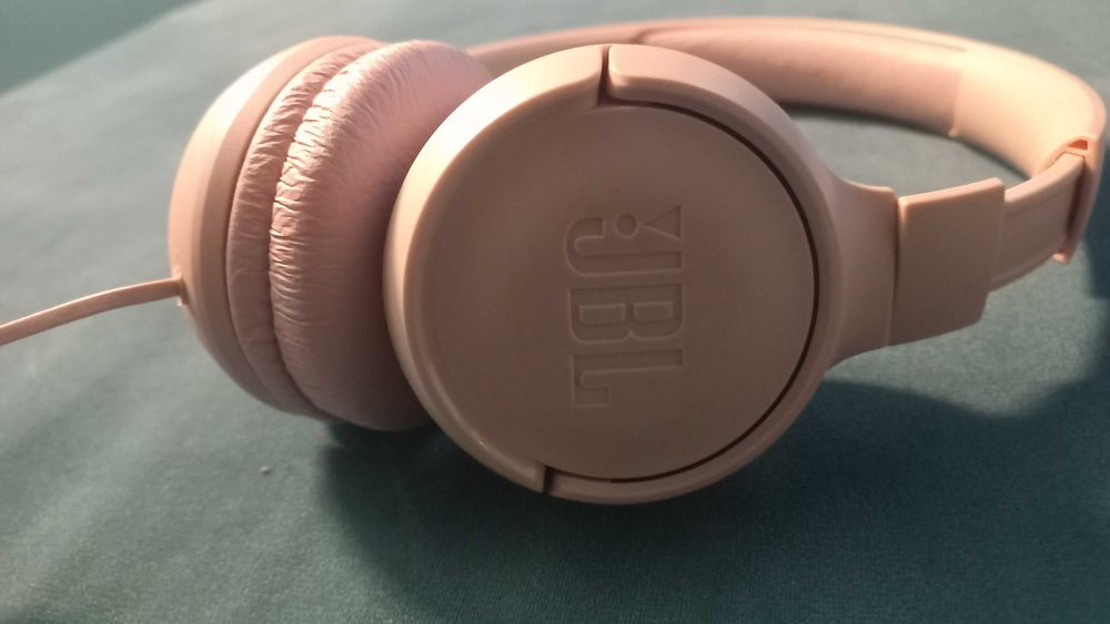 Słuchawki JBL przewodowe różowe