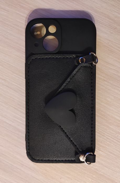 Чохли на iPhone 15