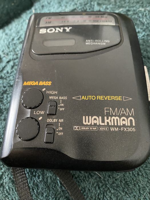 Aparat i walkman z minionej epoki