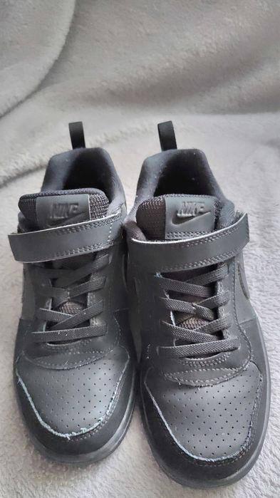 Кросівки Nike Court Borough Low
розмір 32-33, устілки - 20.5см