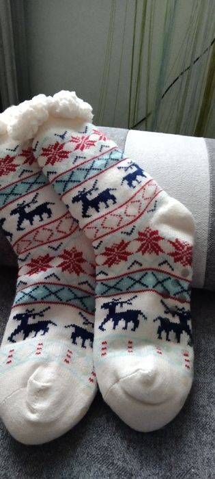 Nowe ciepłe skarpety antypoślizgowe