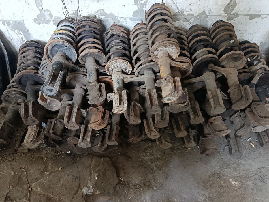 Продам стойки в сборе Ваз 2108-21,12