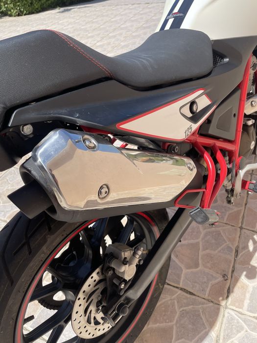 Vendo UM Scrambler Renegade 125 C/Nova!