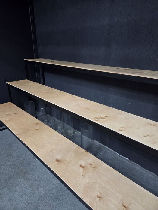 Стелажі для квітів