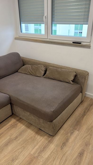 Sofa castanho com chaise longue