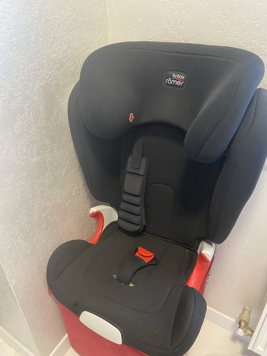 Автокрісла  дитяче Britax.